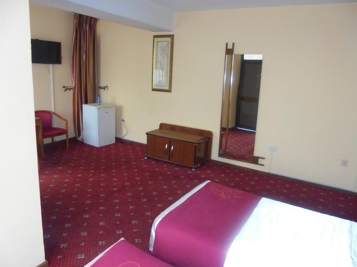 Global Hotel Addis Abeba Buitenkant foto