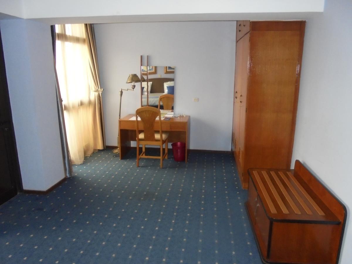 Global Hotel Addis Abeba Buitenkant foto