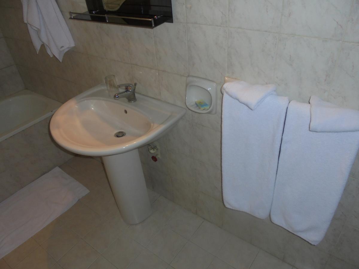 Global Hotel Addis Abeba Buitenkant foto